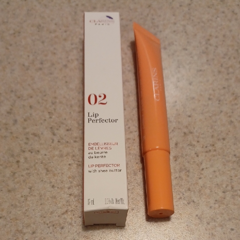 Clarins Lip Perfector - No. 02 Apricot Shimmer